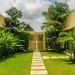 Villa Rodeada De Naturaleza En La Isla De Baru